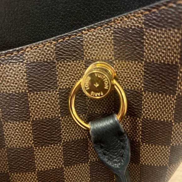 LOUIS VUITTON 
Riverside Damier
Ebene Shoulder Bag Like New  with box dust bag - Picture 11 of 16